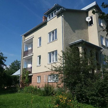Hostynna Sadyba Leshnya Exterior photo