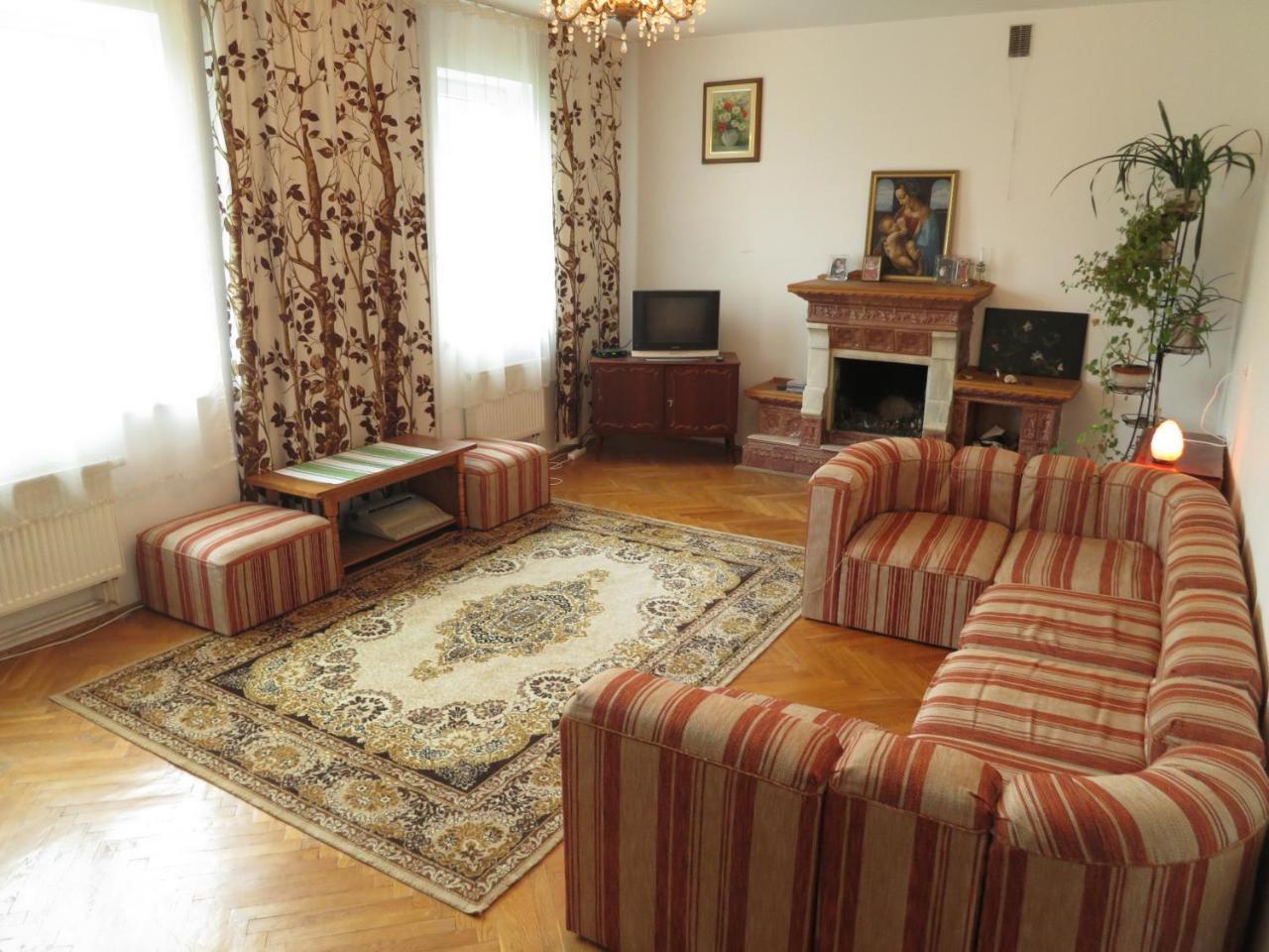 Hostynna Sadyba Leshnya Exterior photo